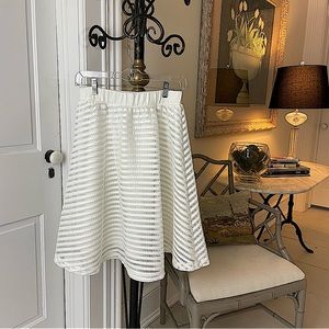 IRIS Skirt Womens Large White Eyelet Elastic Waist Feminine Full Skirt